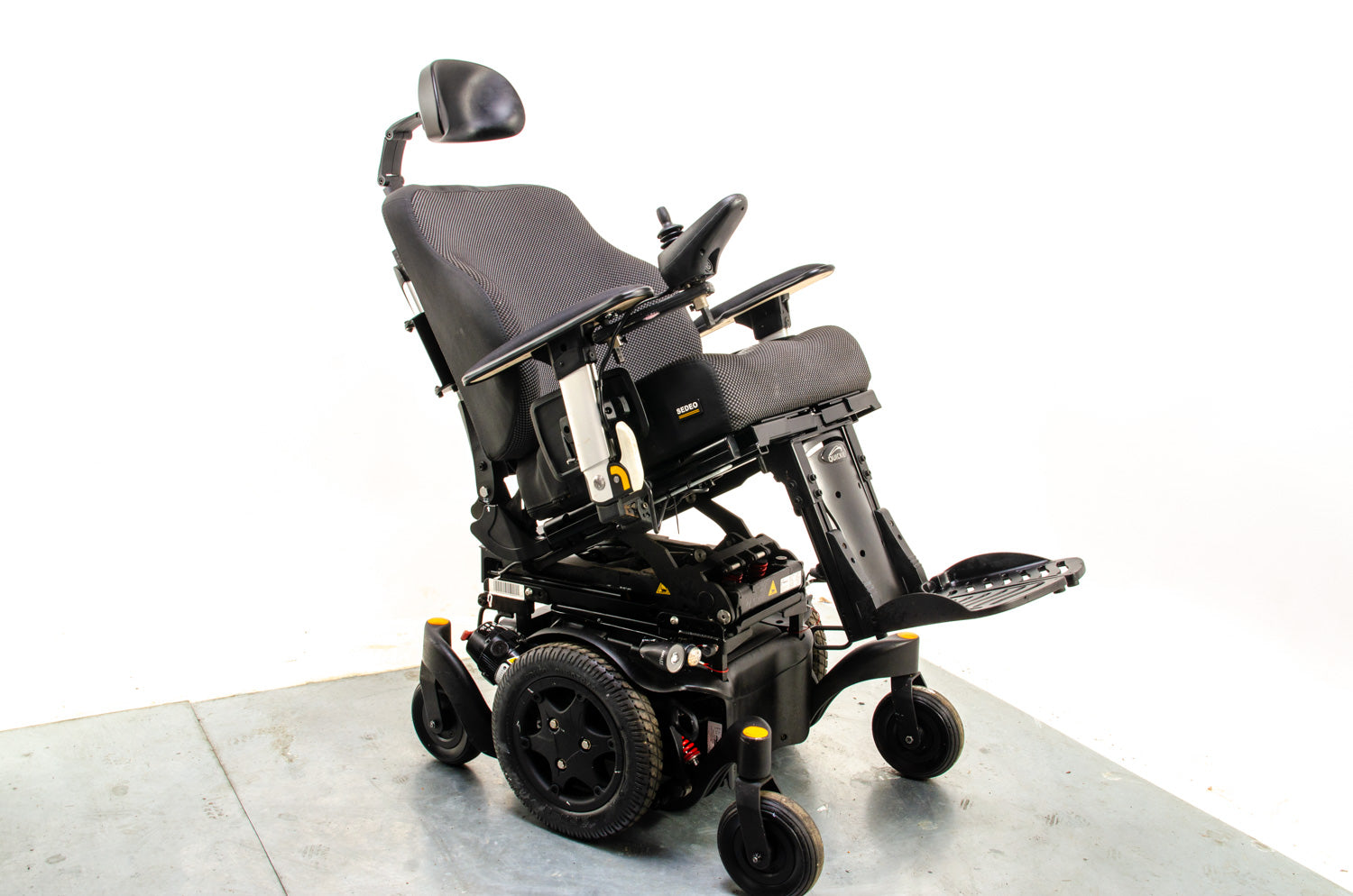 Quickie Q500 M Tilt Riser Outdoor Performance Powerchair Wheelchair Sedeo Pro Sunrise Medical