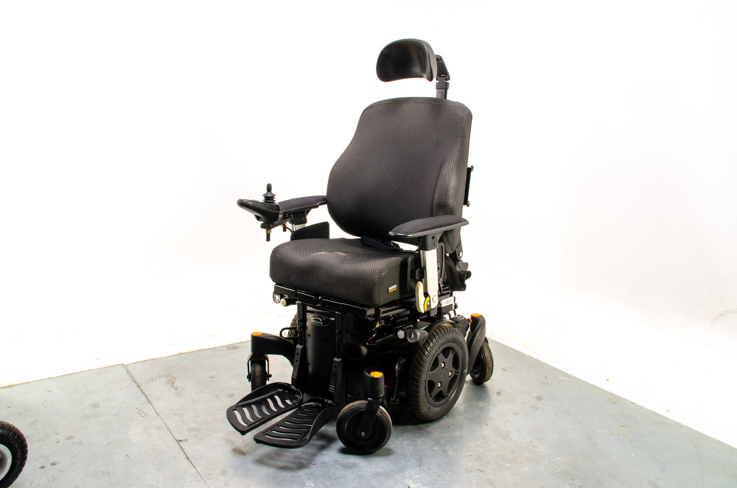 Quickie Q500 M Tilt Riser Outdoor Performance Powerchair Wheelchair Sedeo Pro Sunrise Medical