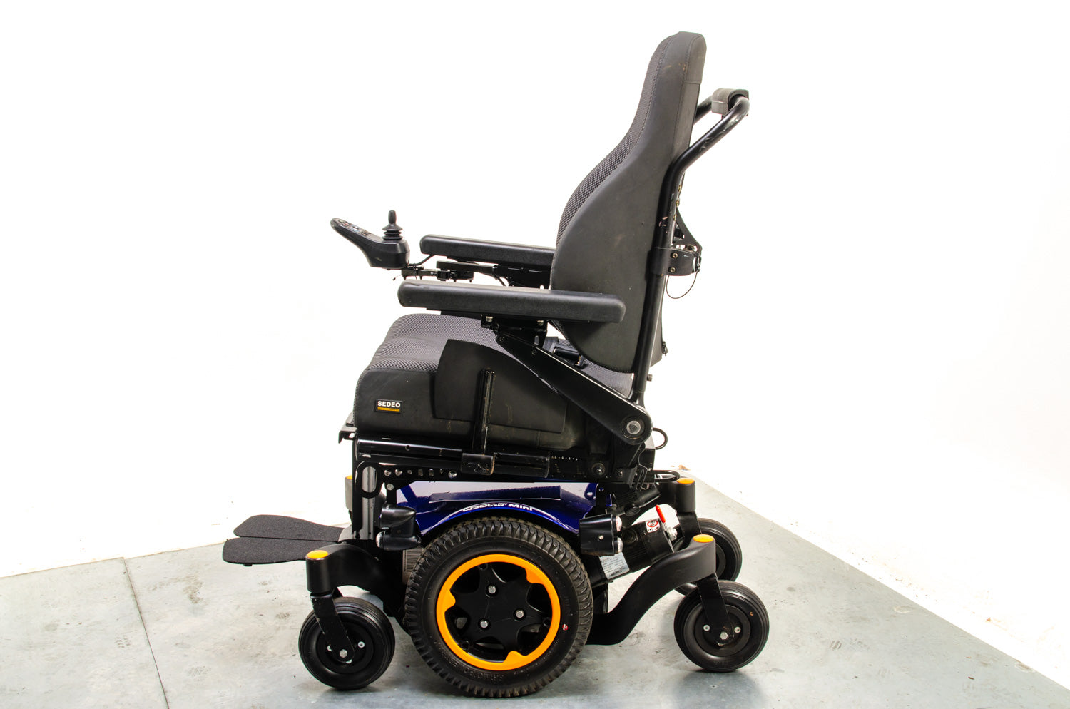 Quickie Q300 M Mini Powerchair Wheelchair Sedeo Narrow Compact Agile MWD Sunrise Medical