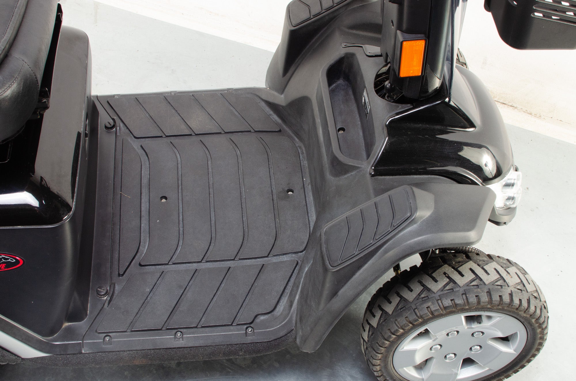 Pride Colt Executive Electric Mobility Scooter Used 8mph All-Terrain Off-Road Pneumatic Suspension