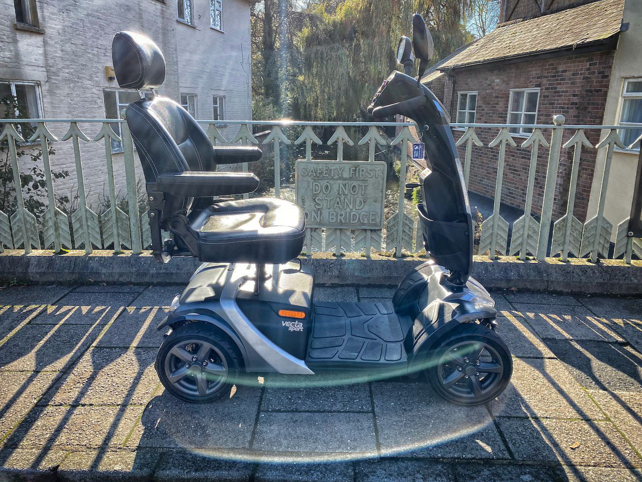 Rascal Vecta Sport Compact Used Electric Mobility Scooter 8mph Max Grip Suspension Secondary image