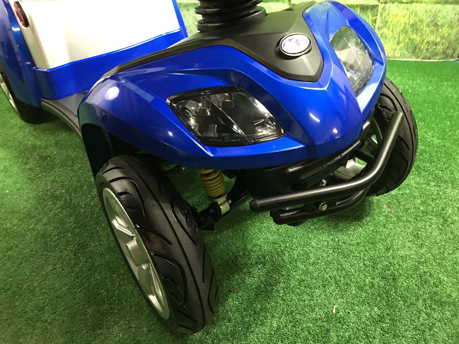 Kymco Agility 8mph Mobility Scooter in BLUE