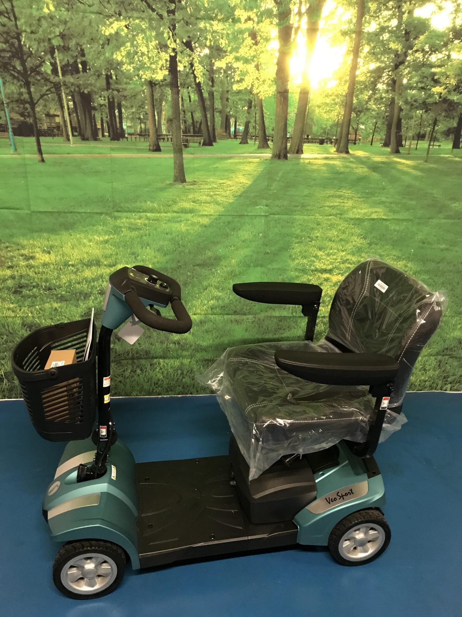Motorized Rascal Cart New Rascal Veo Sport from Electric Mobility 4mph Transportable Mobilit ...