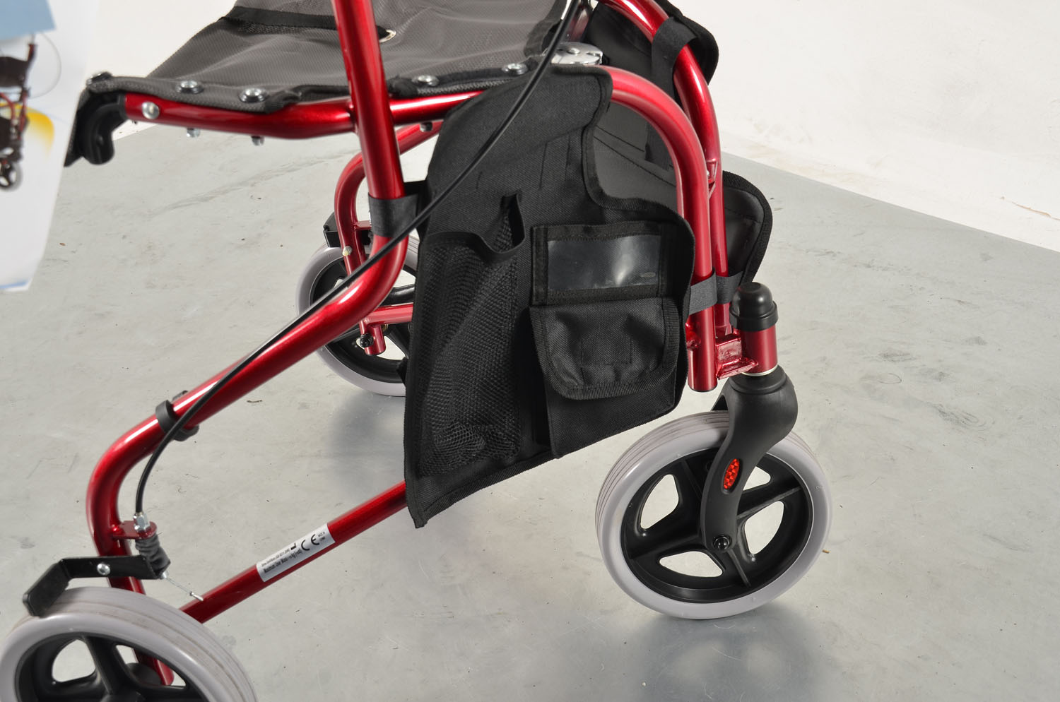 Lightweight Folding 3-Wheel Tri-Walker With Seat. Adjustable Handles. Brakes. Carry bag