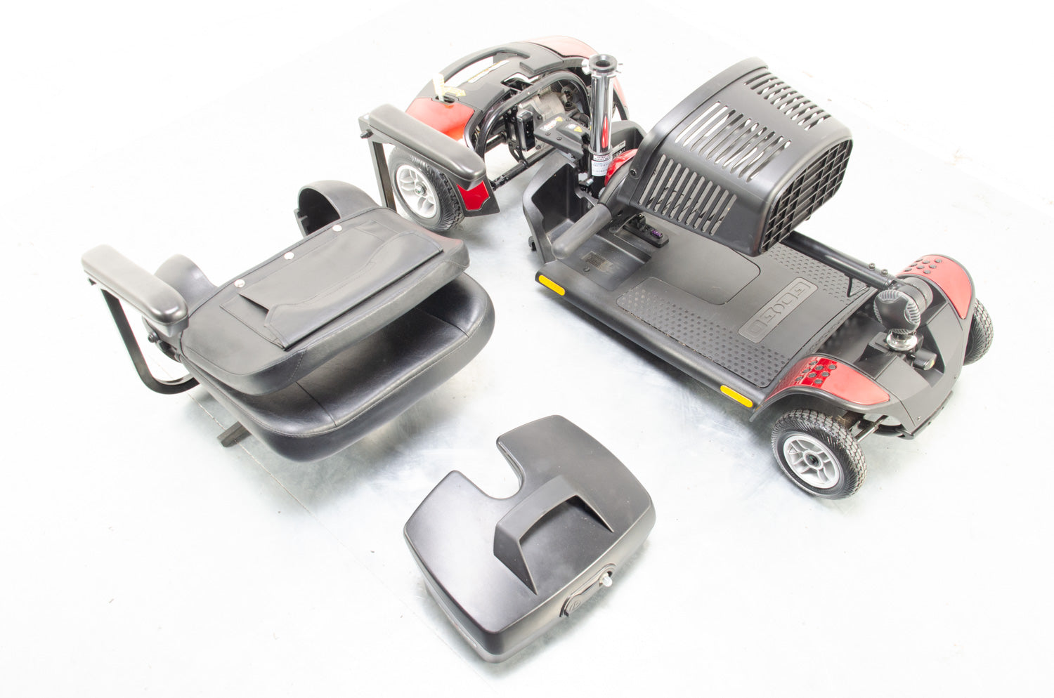 2016 Pride Go-Go Elite Traveller 4mph Transportable Mobility Boot Scooter in Red Secondary image