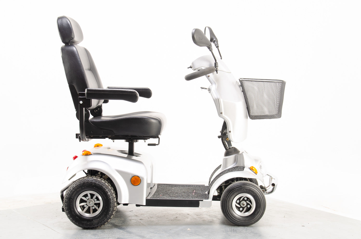 Freerider City Ranger 8 8mph Mid Size Mobility Scooter in Silver