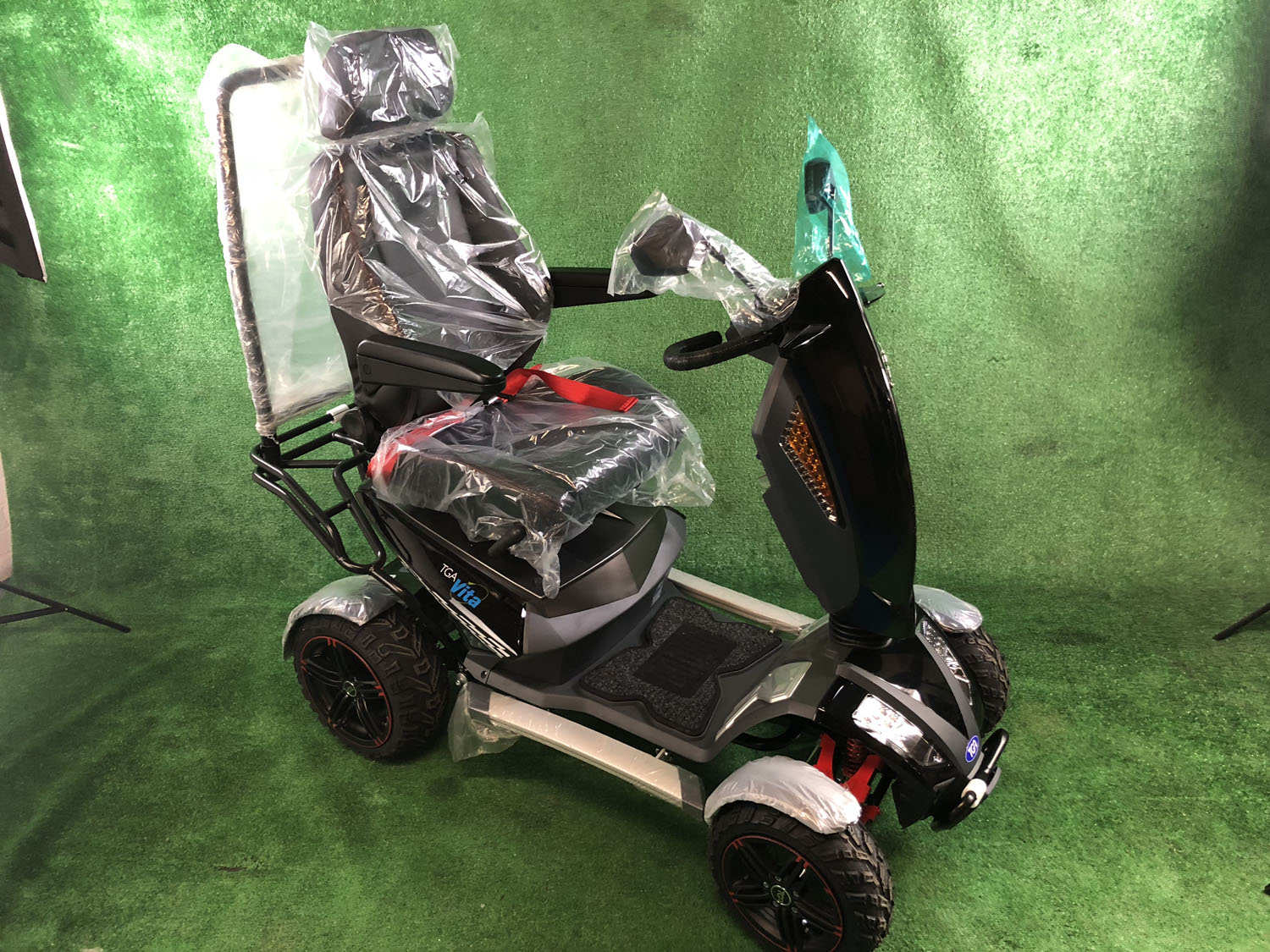 New TGA Vita X 8mph Ultimate Large All Terrain Mobility Scooter