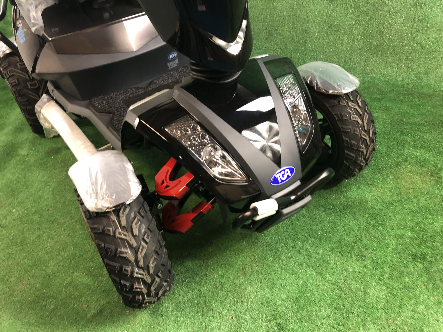 New TGA Vita X 8mph Ultimate Large All Terrain Mobility Scooter