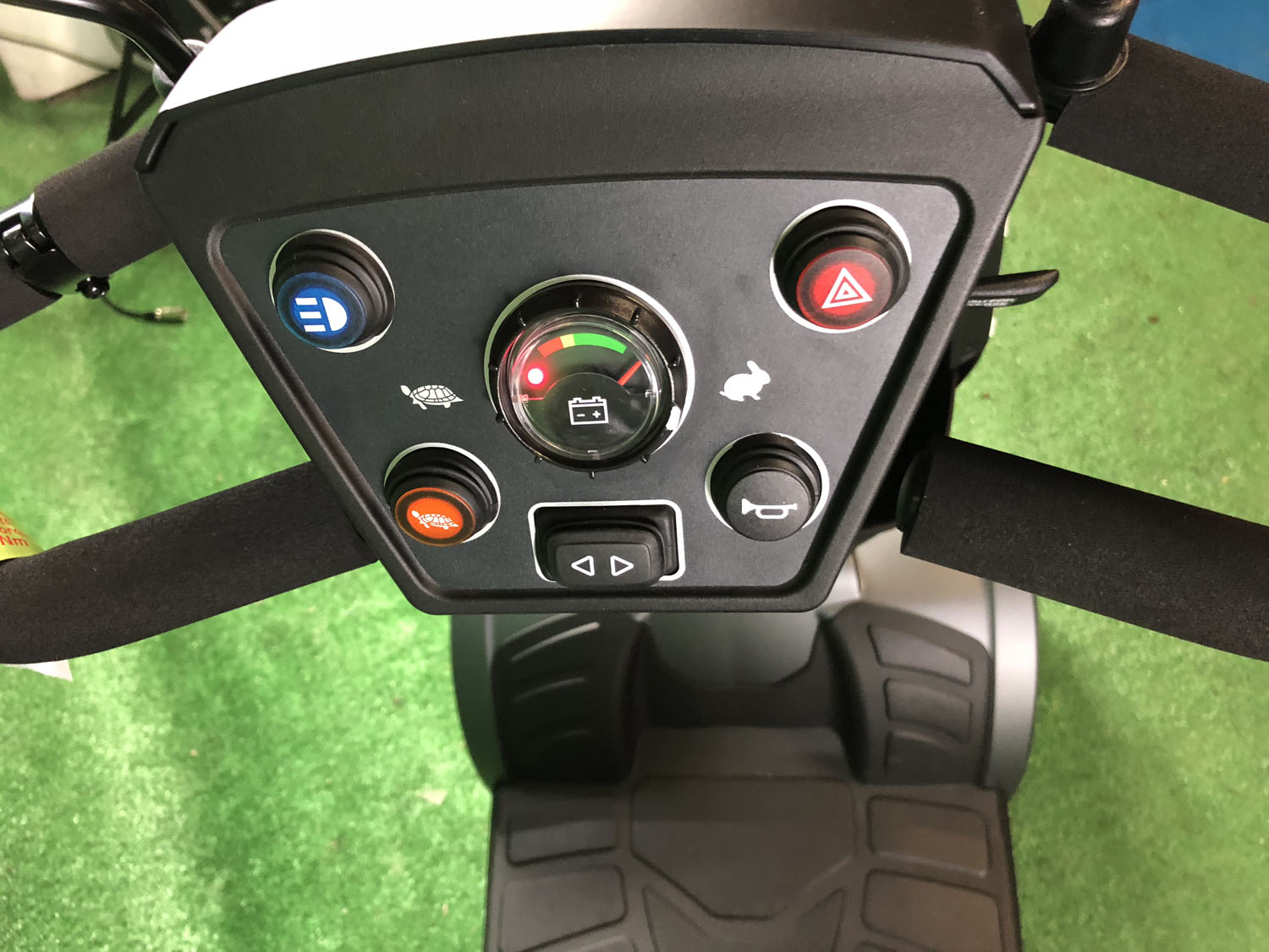 New Rascal Vecta Sport from Electric Mobility 8mph Mid Size Mobility Scooter