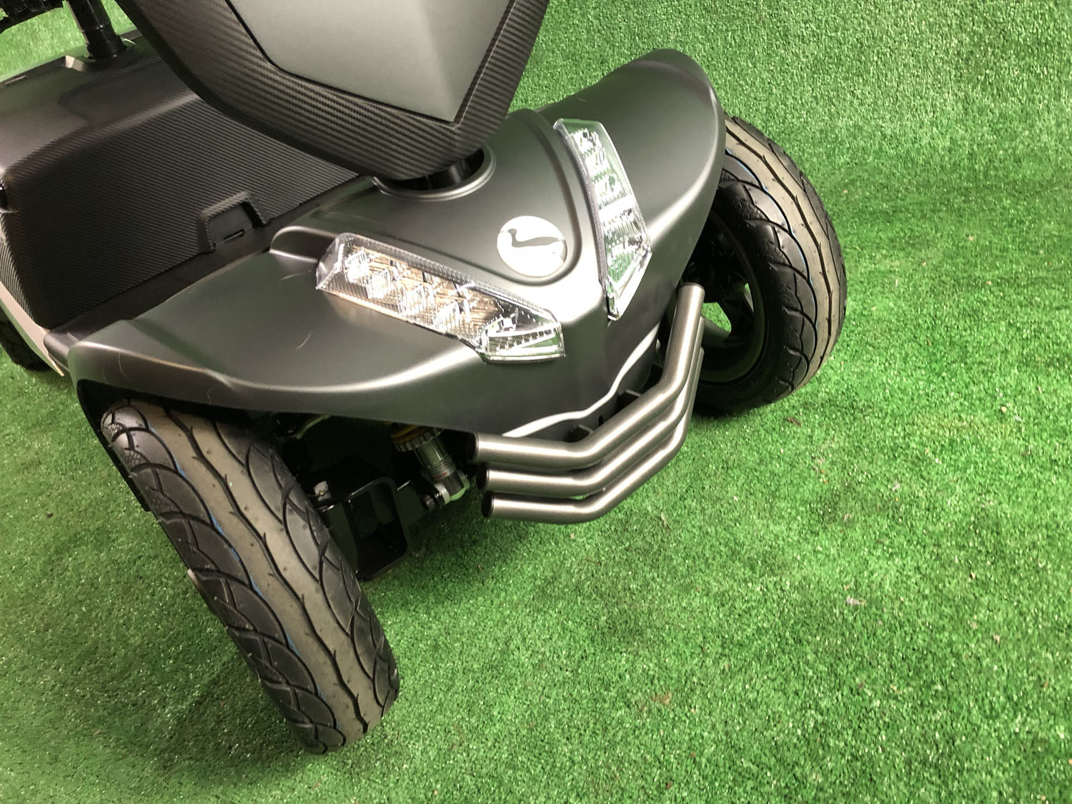 BRAND NEW ELECTRIC MOBILITY RASCAL VETRA SPORT COMPACT 8MPH MOBILITY ...