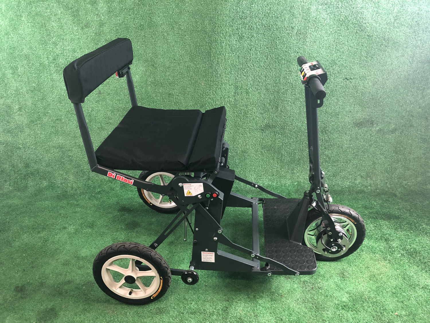 New DiBlasi R30 Automatic Folding Lightweight Mobility Scooter with Lithium Battery