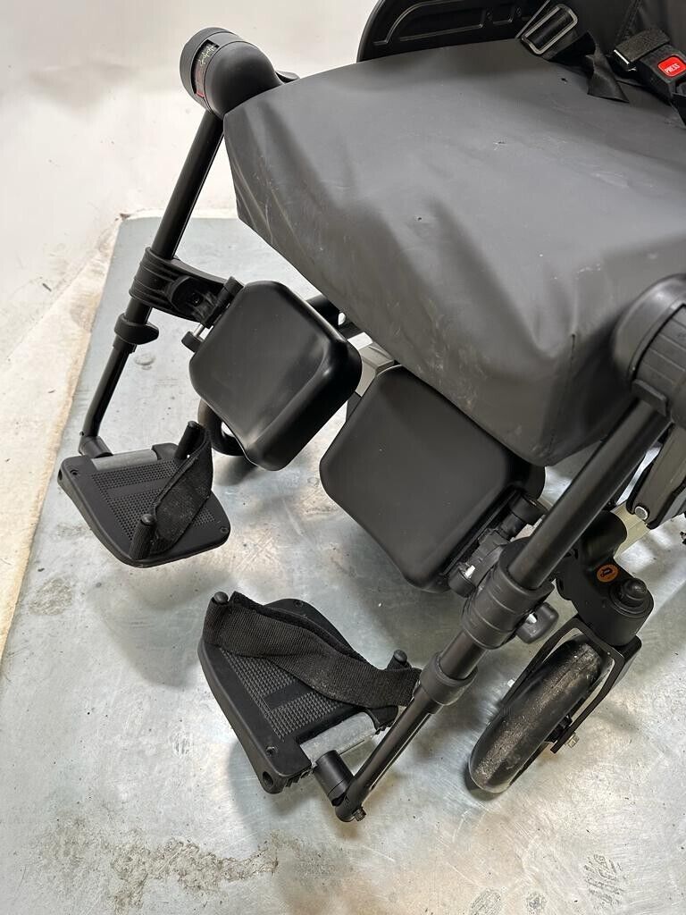 Invacare Azalea Rea with Alber Motor Assist and Leg Raiser