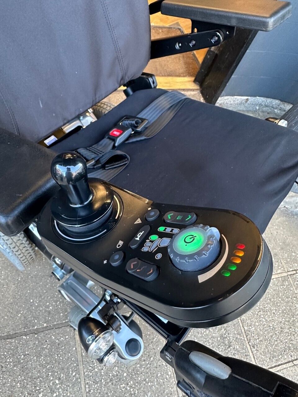 Invacare Storm X-plore 8mph Electric Wheelchair Powerchair All-Terrain Indoor Outdoor Secondary image