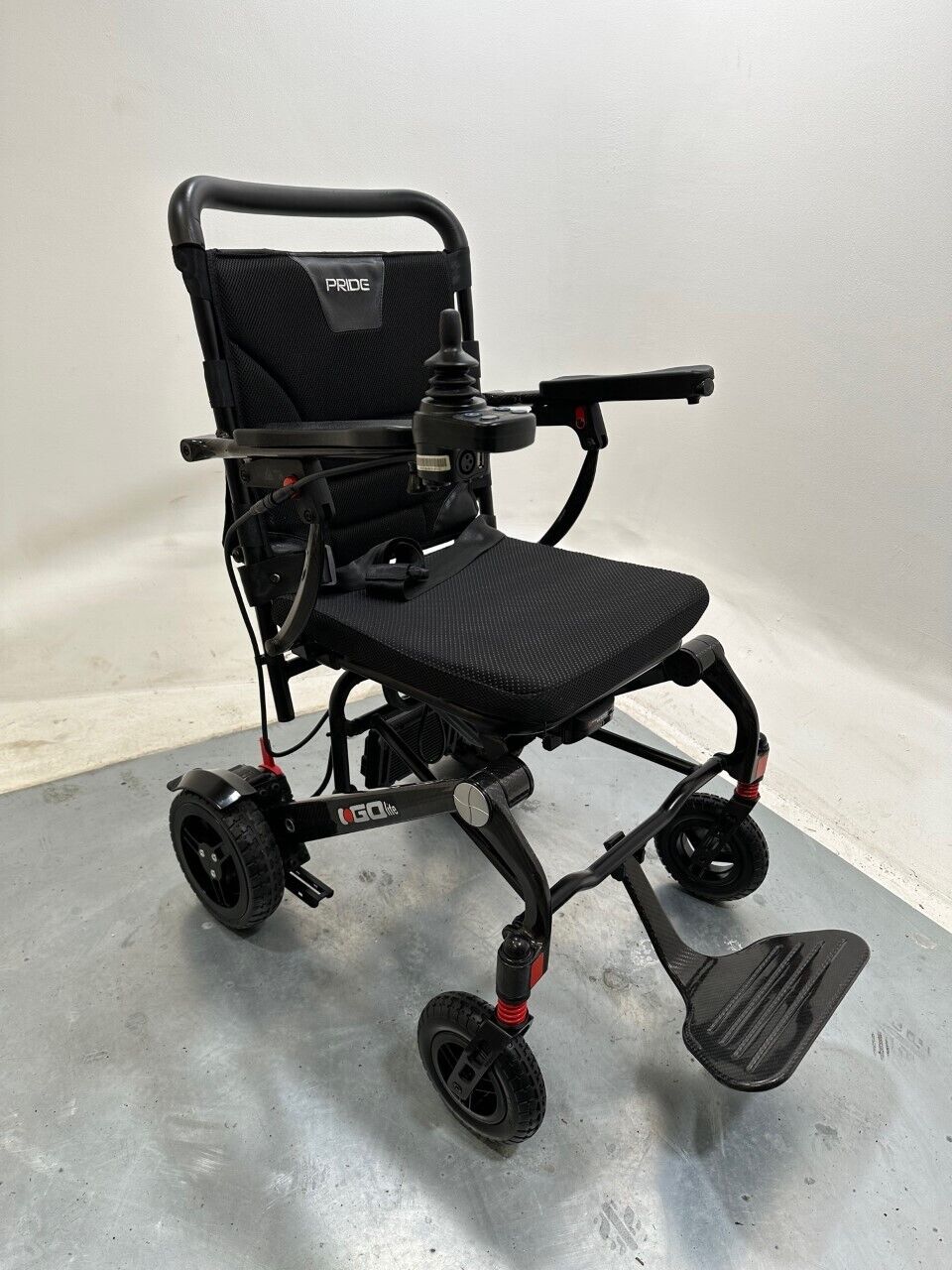 Pride iGo-lite Powerchair 2022 Carbon 4mpg Main image