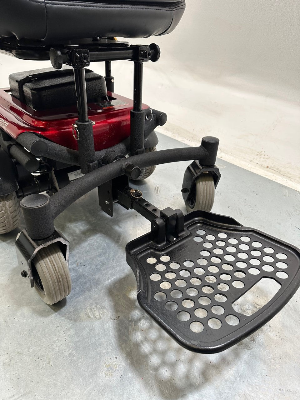 2021 Shoprider Sena 4mph Red 18/22ah Secondary image