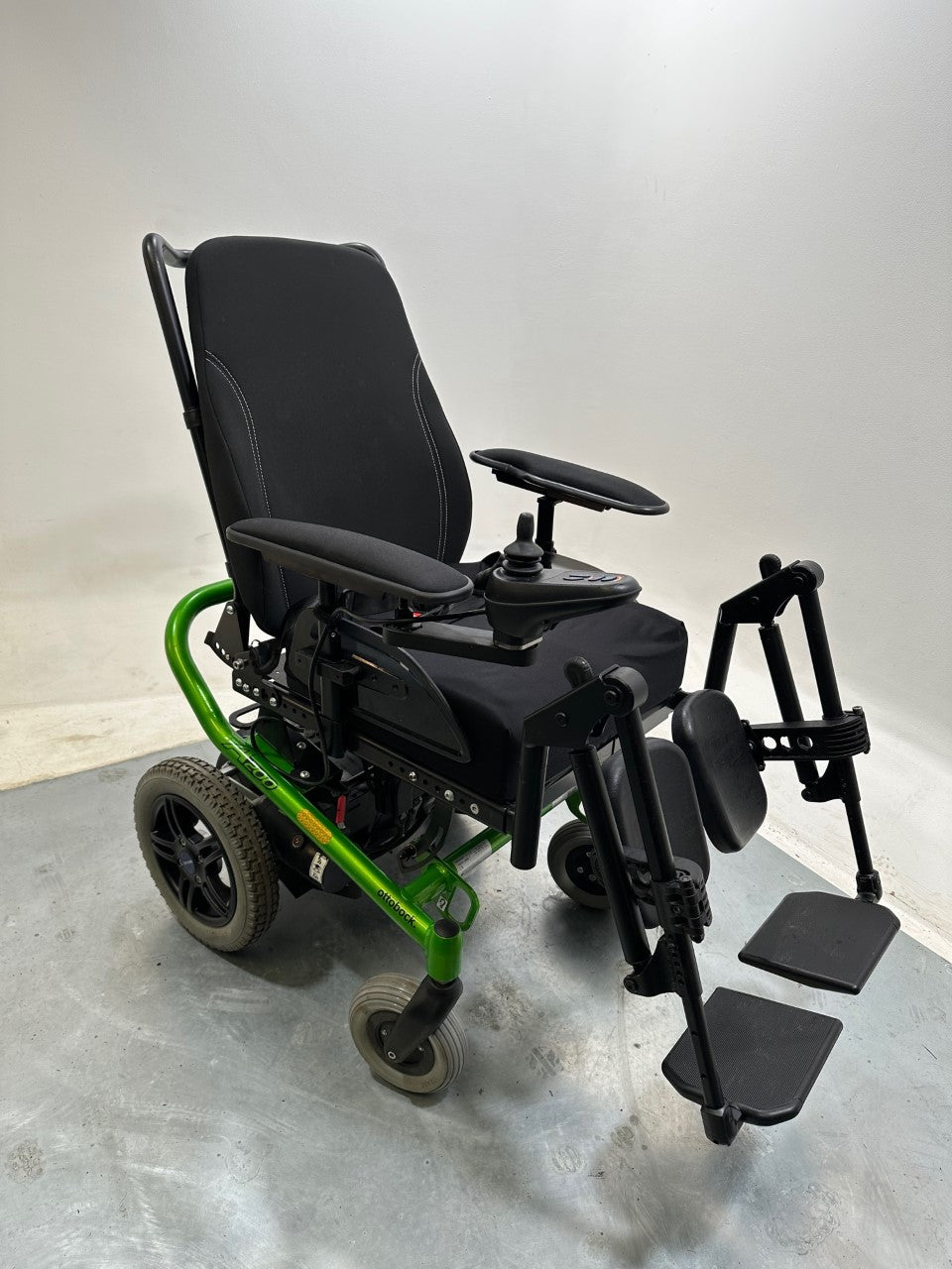 Ottobock A200 Powerchair Electric Wheelchair RWD Green All-Terrain Main image