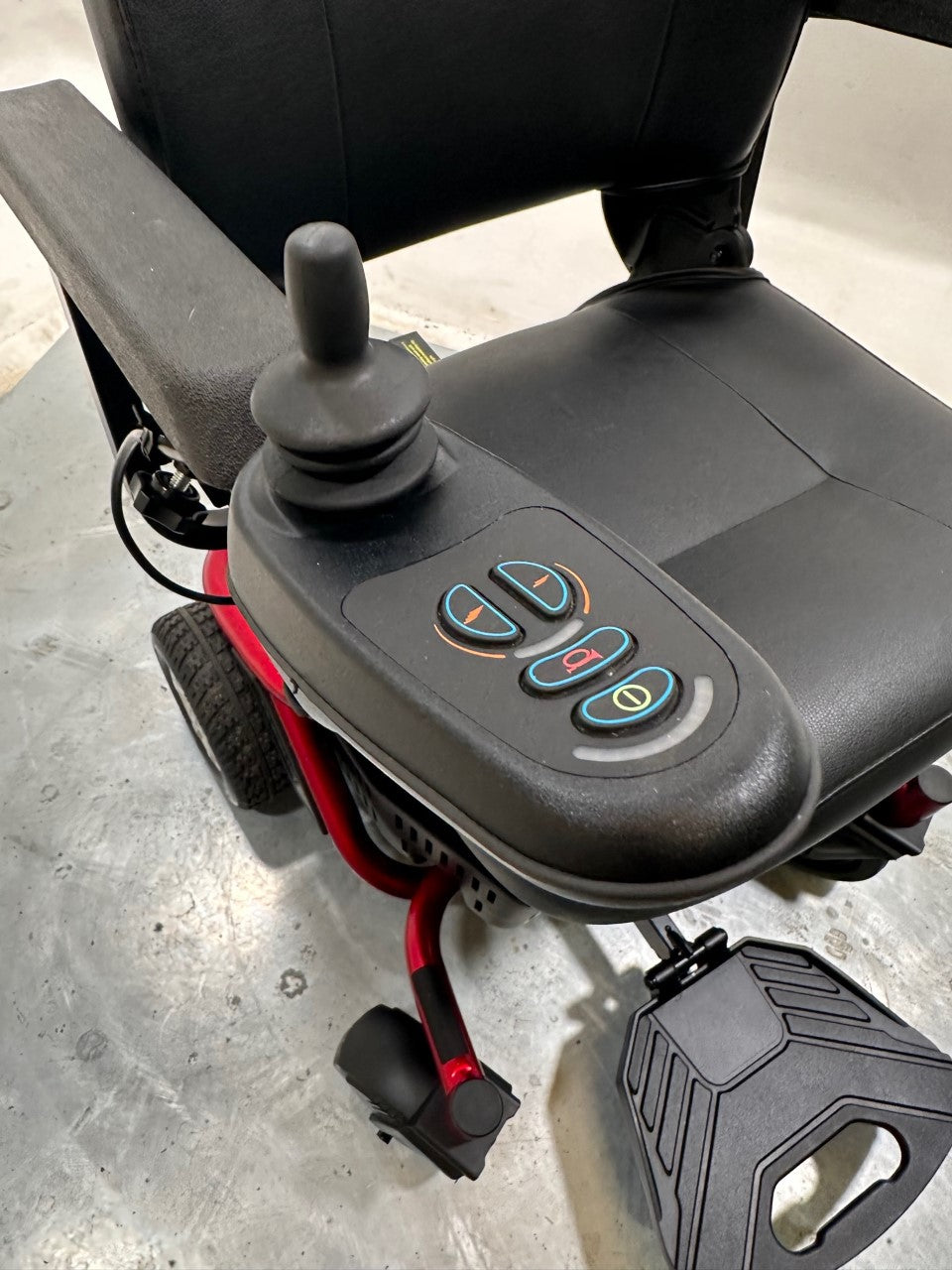 Vanos Travelux Quest Transportable Powerchair 18ah or 22ah batteries 12-15 mile range
