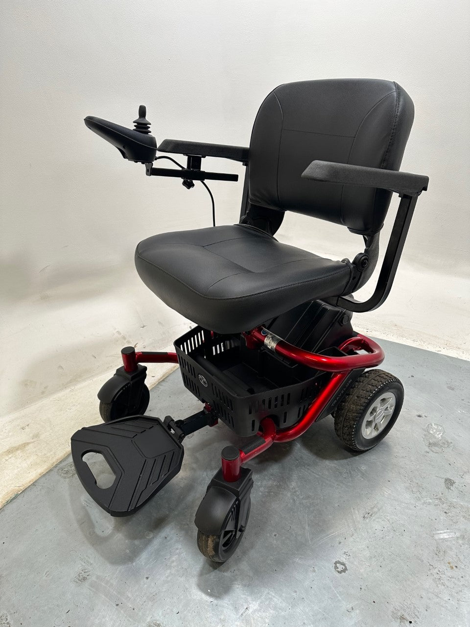 Vanos Travelux Quest Transportable Powerchair 18ah or 22ah batteries 12-15 mile range